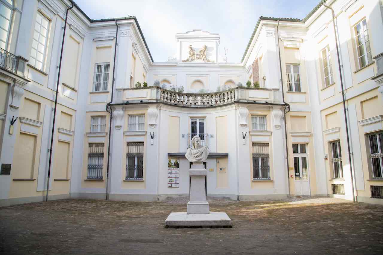 Cortile di Palazzo Alfieri